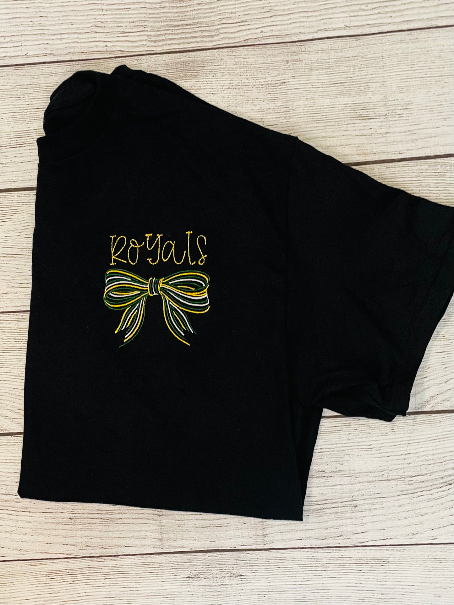 Team shirt with bow