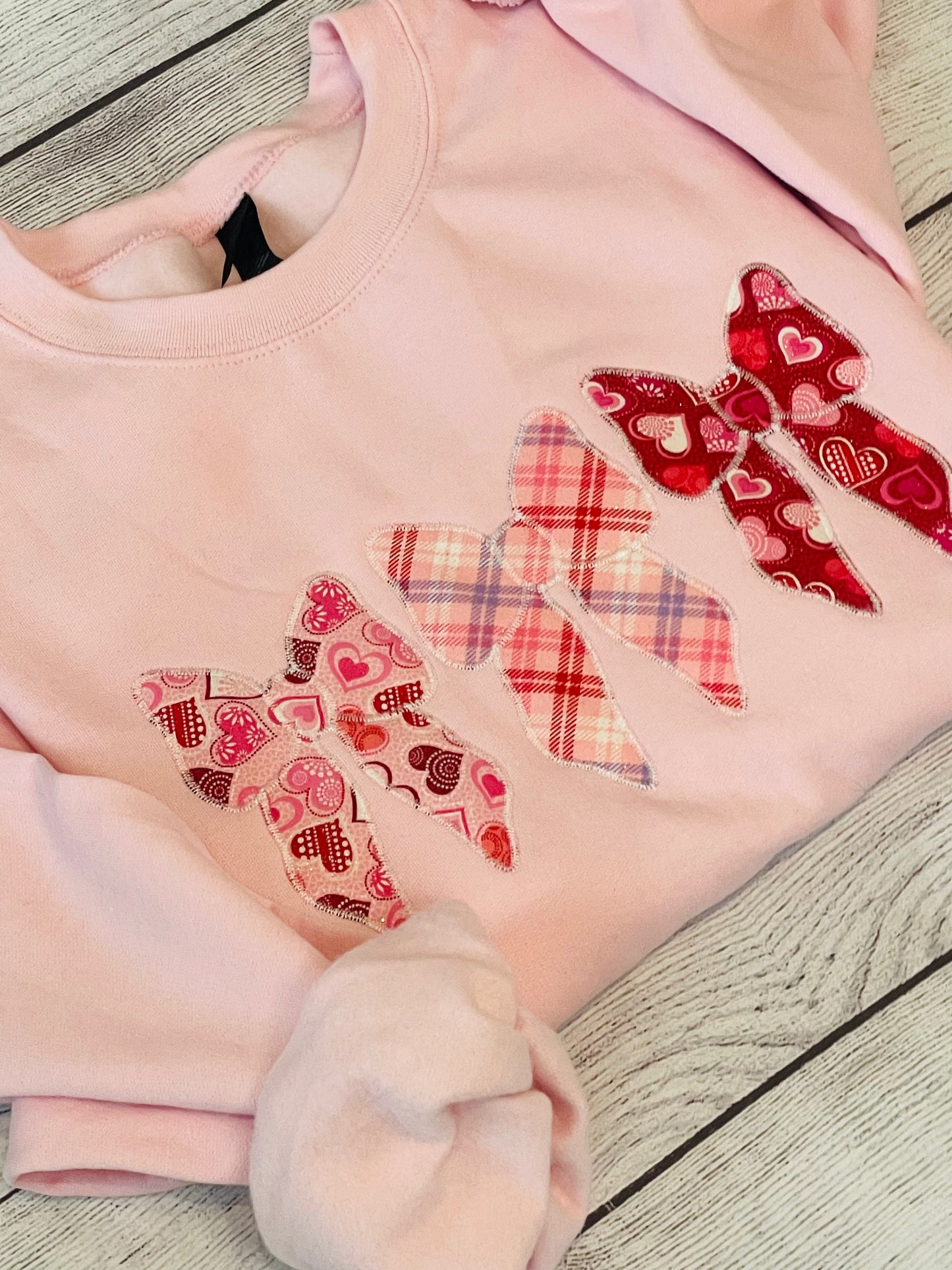Bow Valentine Crewneck