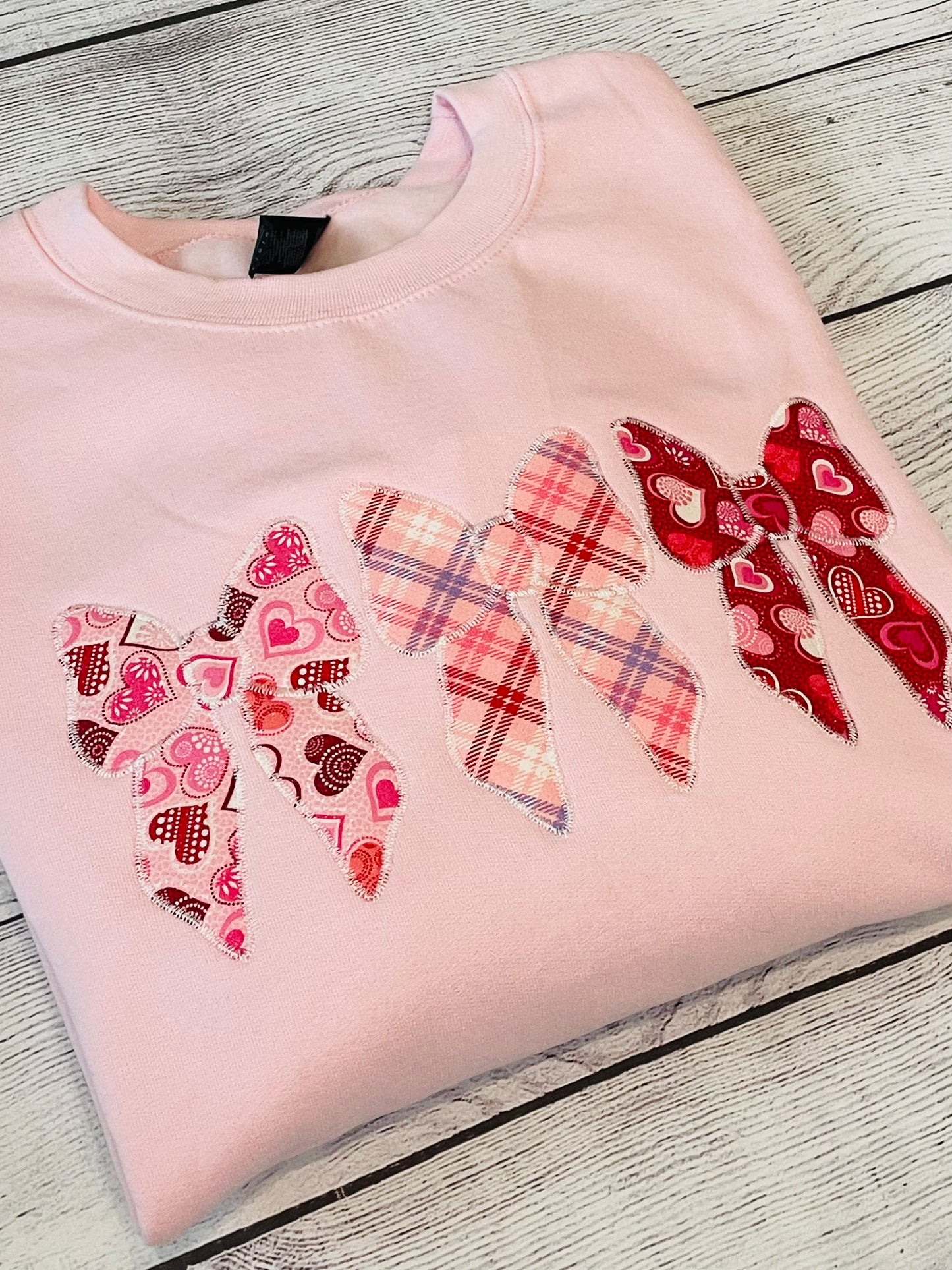 Bow Valentine Crewneck